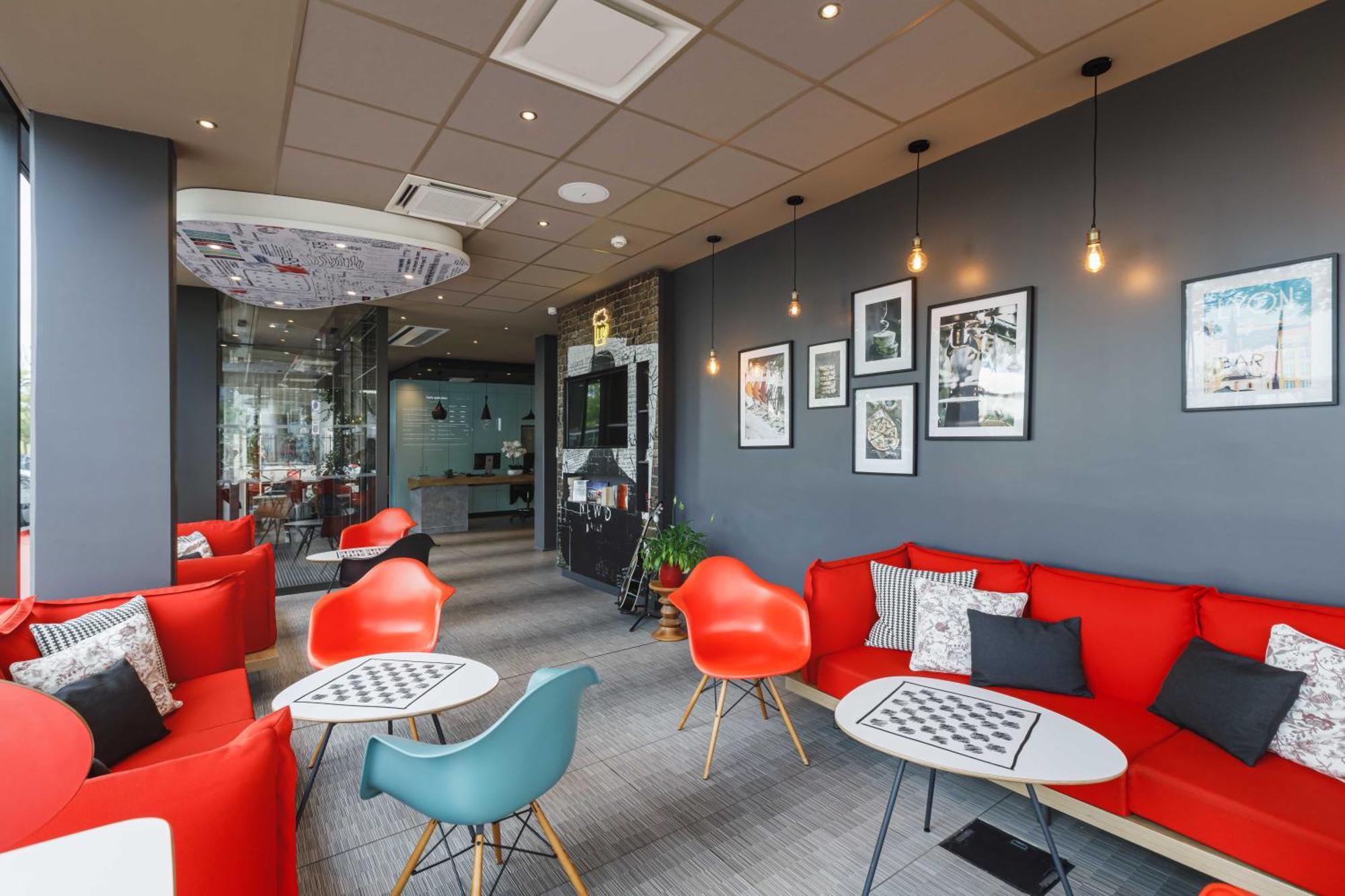 Ibis Lyon Carre De Soie Hotel Vaulx-en-Velin Exterior photo