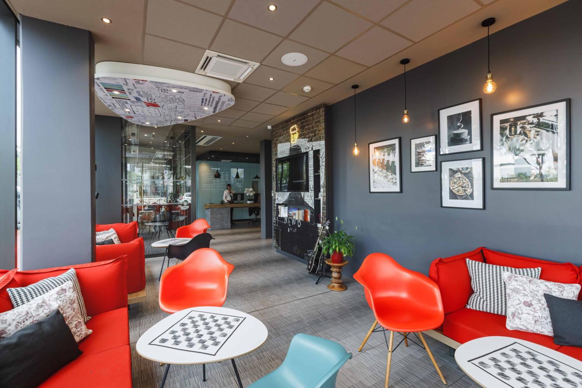 Ibis Lyon Carre De Soie Hotel Vaulx-en-Velin Exterior photo